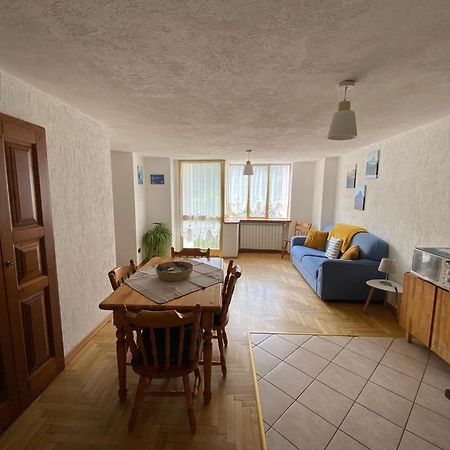 Casa Vacanze A La Salle Kültér fotó