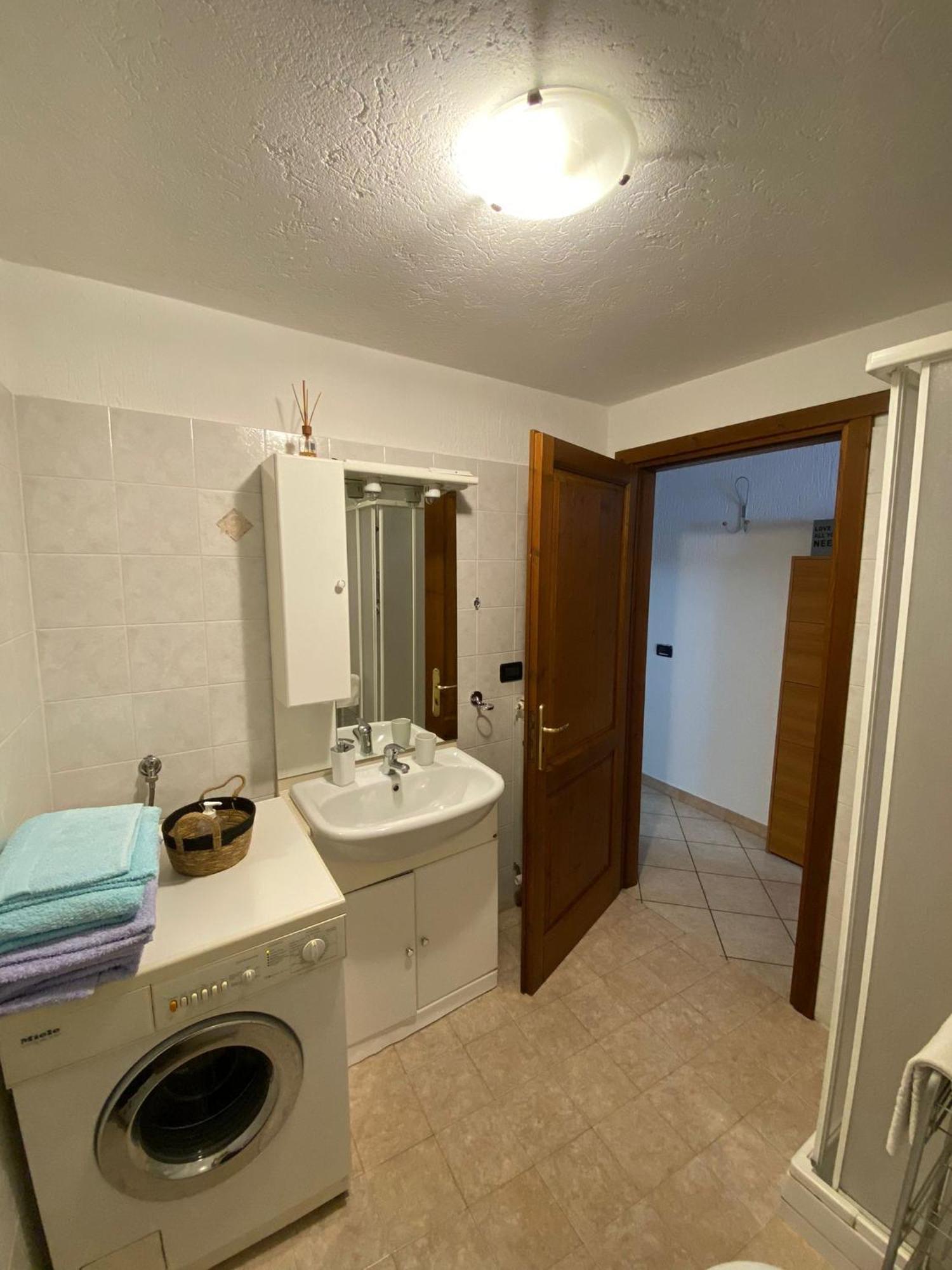 Casa Vacanze A La Salle Kültér fotó