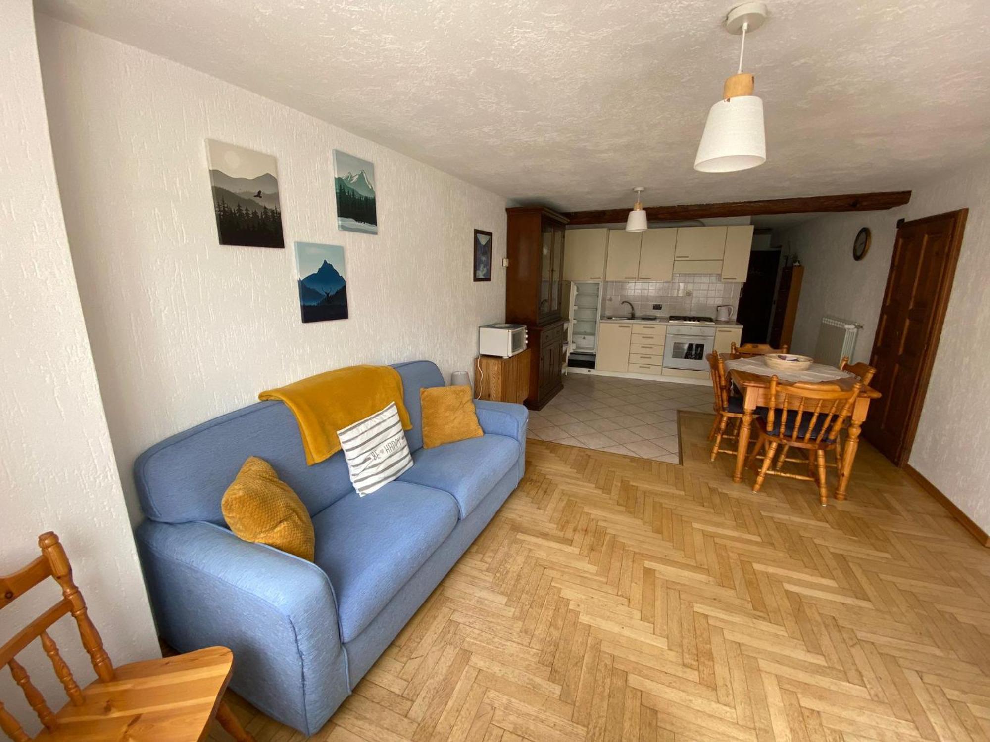 Casa Vacanze A La Salle Kültér fotó