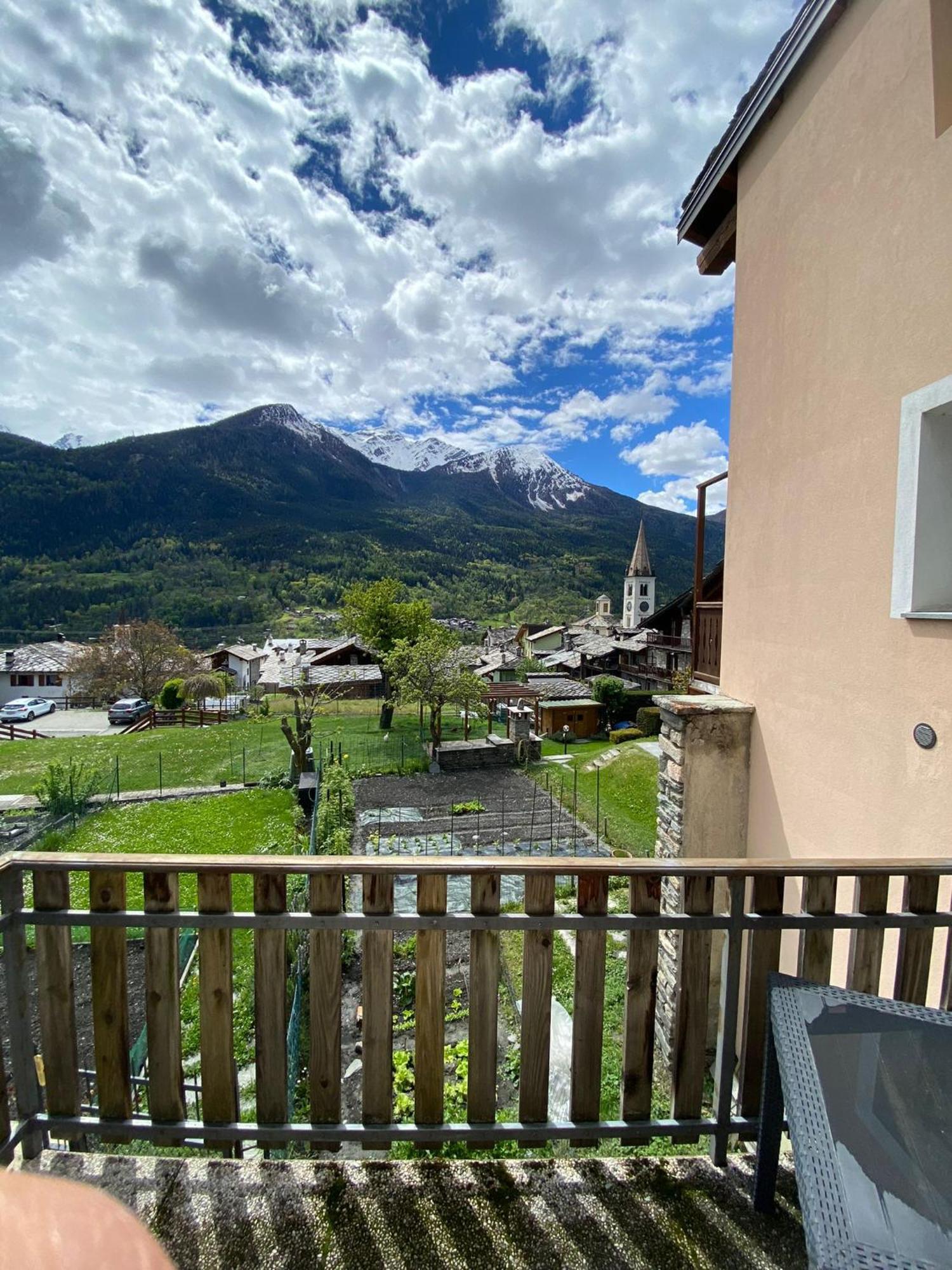 Casa Vacanze A La Salle Kültér fotó